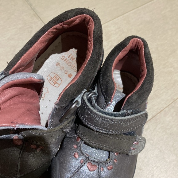 Baby girl walking shoes - Picture 2 of 5